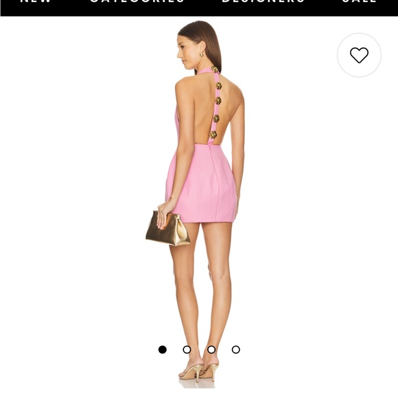 Dresses & Skirts - Beautiful pink dress with backless accent detail